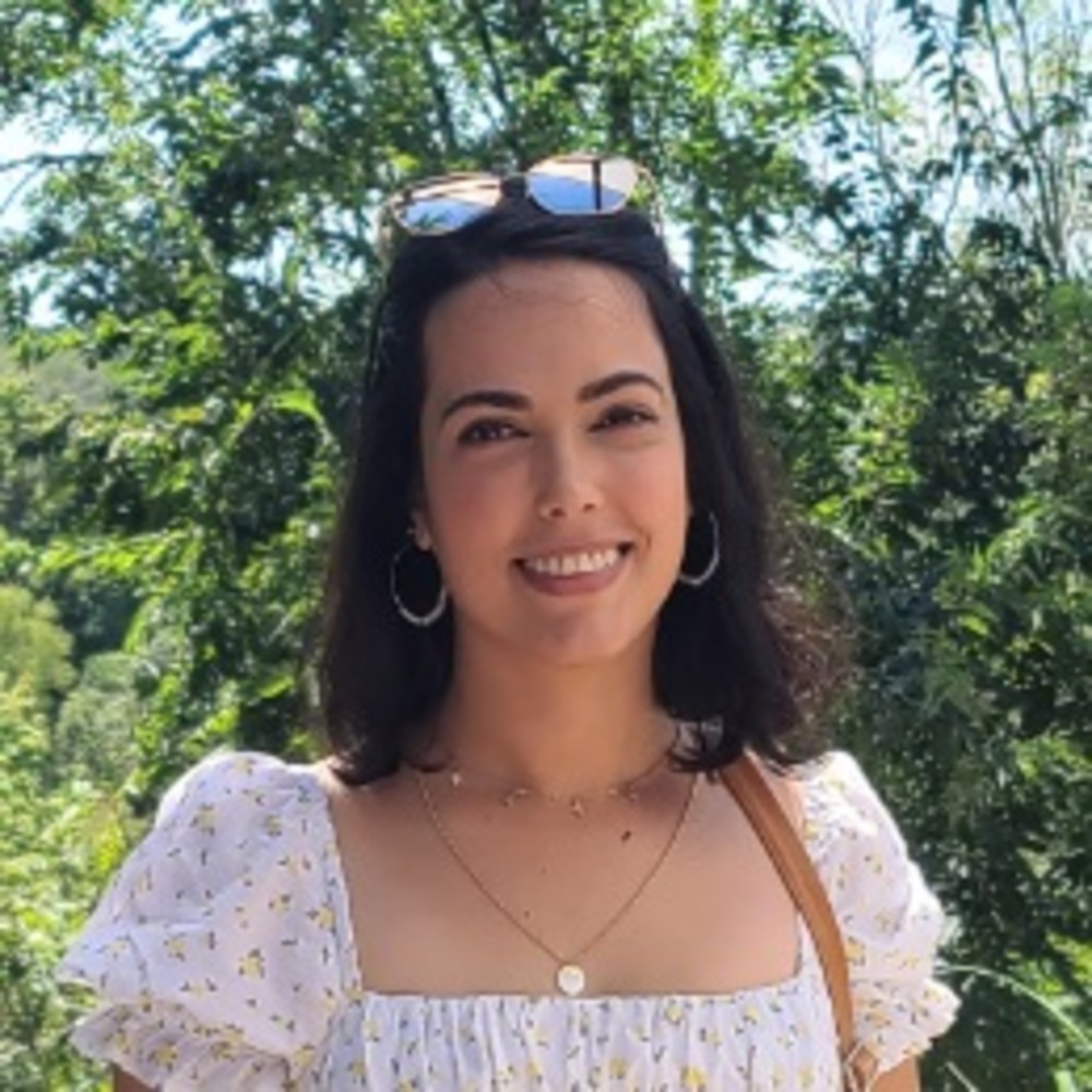 Meet your Posher, Yenney